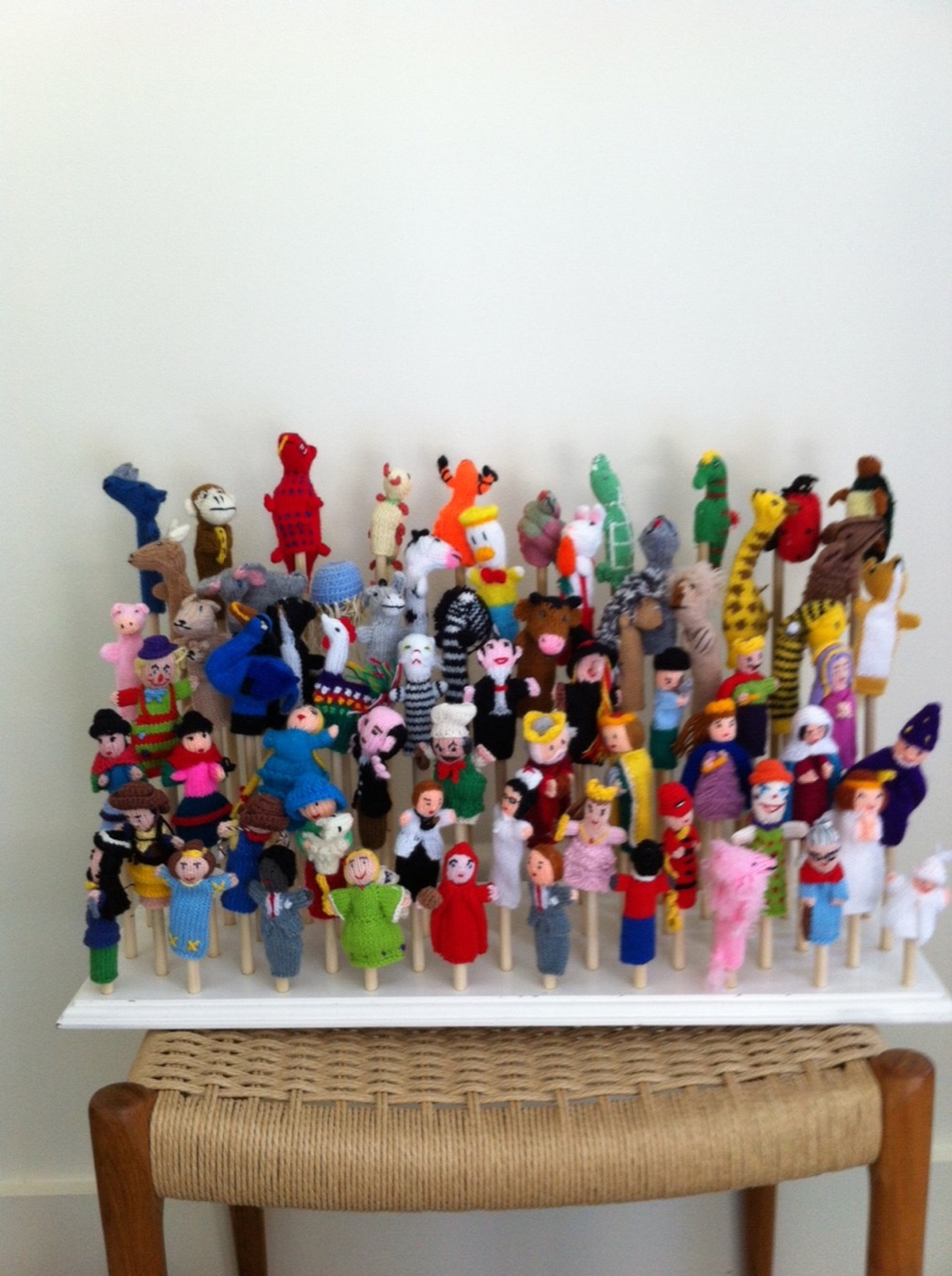 Finger puppet rack